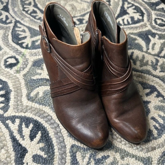 Born Brown Leather Booties Size Women’s 8 - Picture 4 of 11